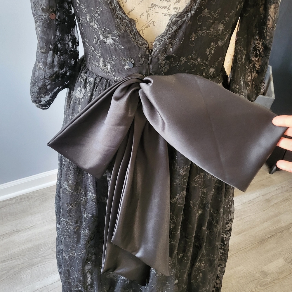 Gothic black lace dress - Picture 11 of 14